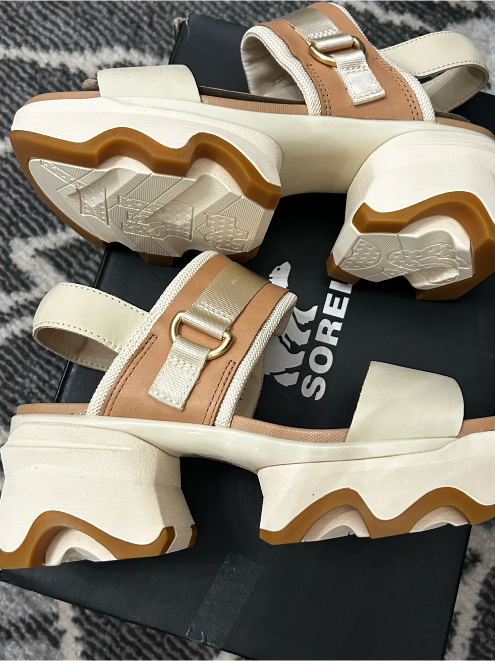 Sorel Cream and Tan Women's Sport Sandals Size 7.5 - Picture 3 of 6